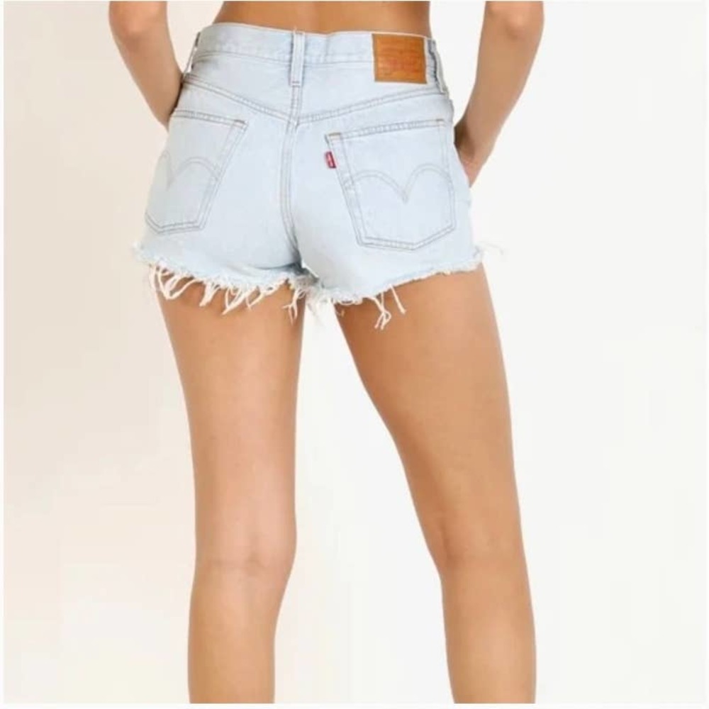 Levis 501 Light Wash High Rise Shorts NWOT - Picture 7 of 7